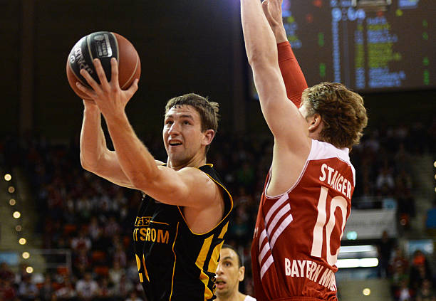 界轮滑速度 界轮滑速度