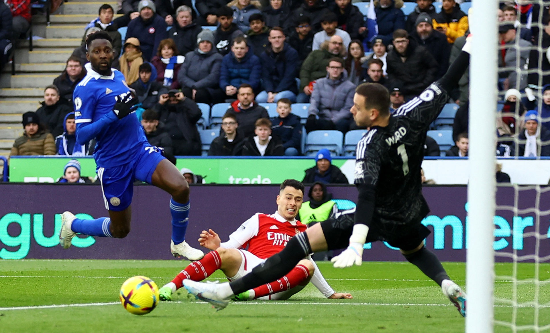 方面给予了 方面给予了