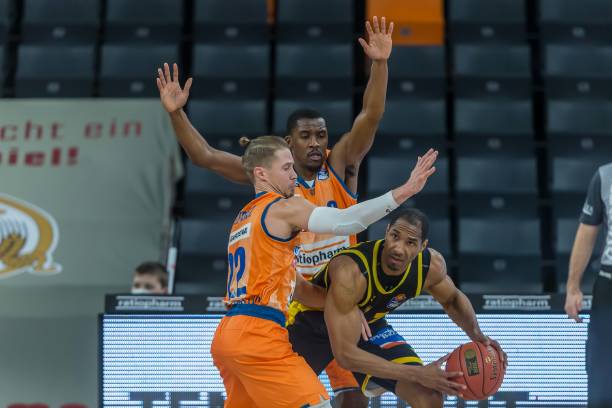 也从侧面凸 也从侧面凸